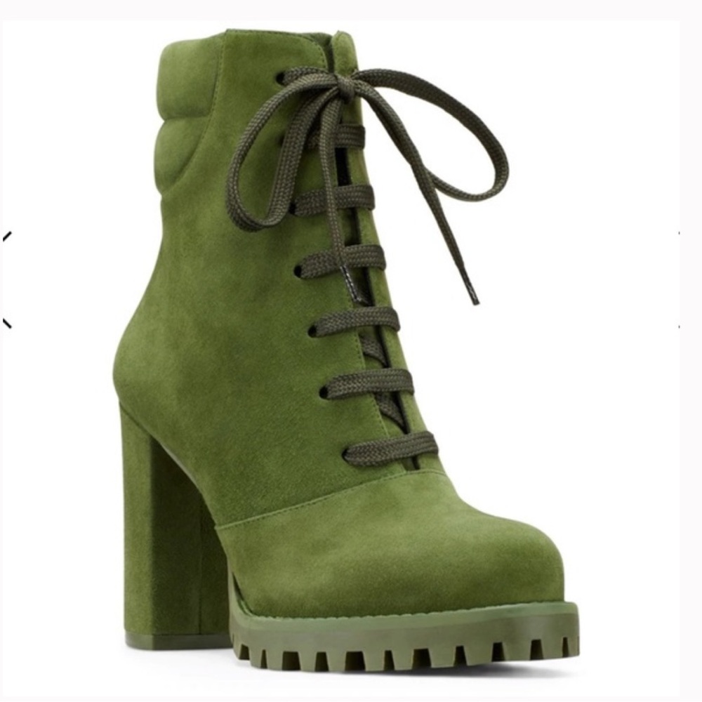 NWOB STUART WEITZMAN CYLER VIBRANT GREEN SUEDE BOOTS SIZE 10 - Picture 1 of 4